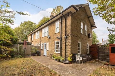 26 Thermopylae Gate, London, E14 3AX