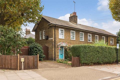 26 Thermopylae Gate, London, E14 3AX