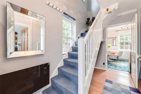 26 Thermopylae Gate, London, E14 3AX