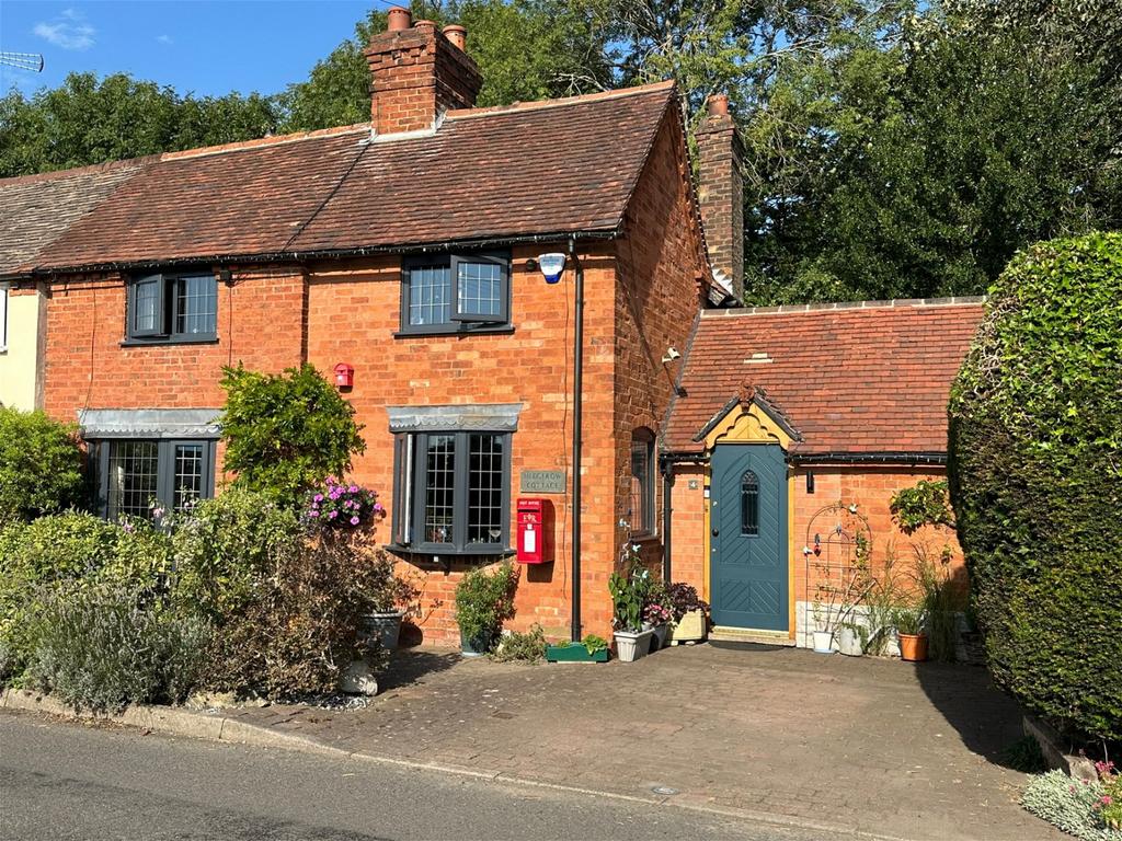 Chapel Lane, Wythall, B47 6LX 3 bed semidetached house for sale £450,000