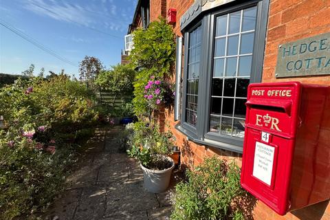 4 Chapel Lane, Wythall, Birmingham, B47 6JX