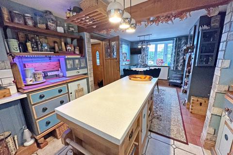 4 Chapel Lane, Wythall, Birmingham, B47 6JX