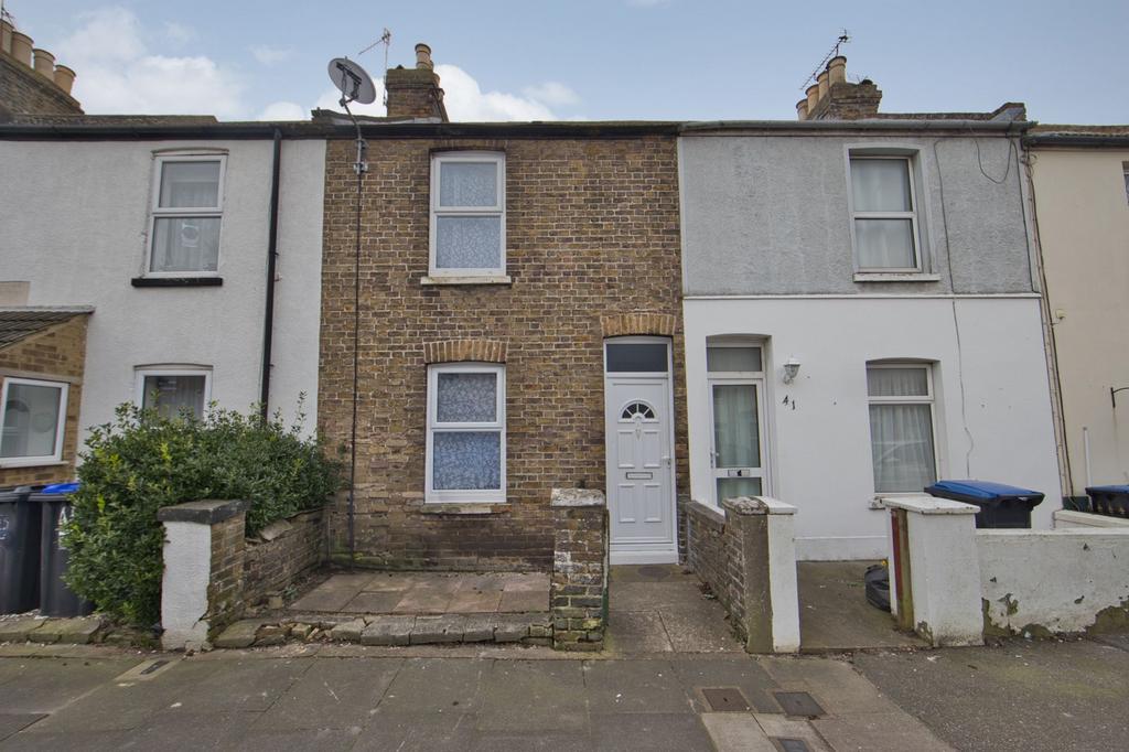 Byron Avenue, Margate, CT9 2 bed terraced house for sale £180,000