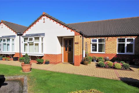 2 bedroom bungalow for sale - Birch Tree Drive, Hedon, Hull, East Yorkshire, HU12