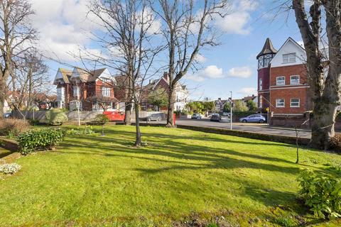 2 bedroom apartment for sale, Craneswater Park, Southsea, Hampshire