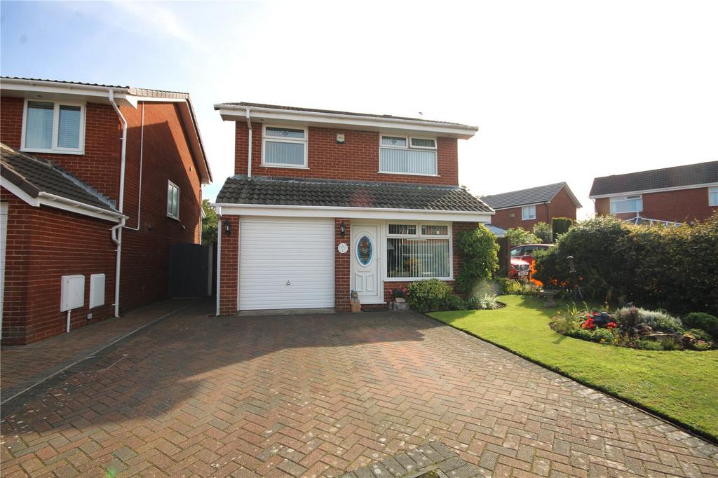 Beauworth Avenue, Greasby, Wirral, Merseyside, CH49 3 bed detached house for sale £290,000