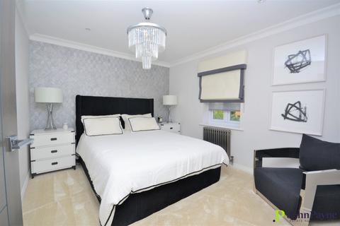 16 Lyons Drive, Coventry, CV5 9PP