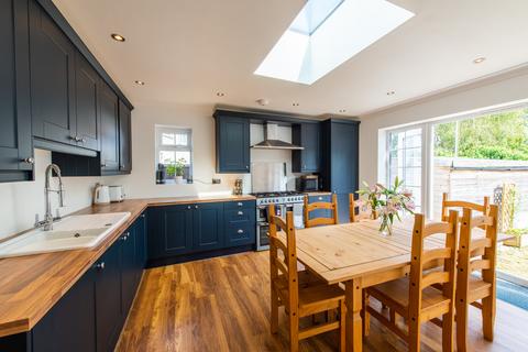 6 Cruden Road, Gravesend, DA12 4HD