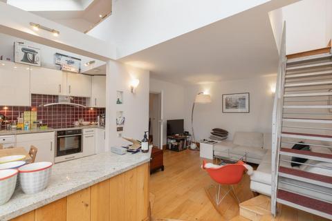 2 bedroom flat for sale, Gainsford Street London SE1