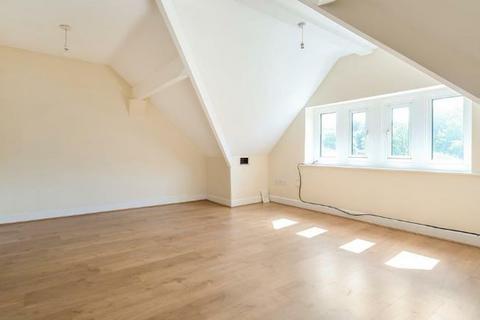 1 bedroom apartment for sale - Flat 7 Derrymore, Temple Street, Llandrindod Wells, Powys, LD1 5HG
