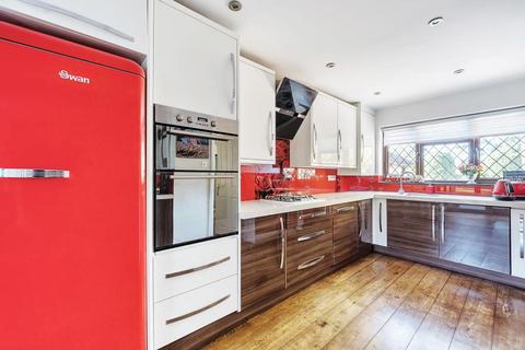 12 Bosman Drive, Windlesham, GU20 6JW