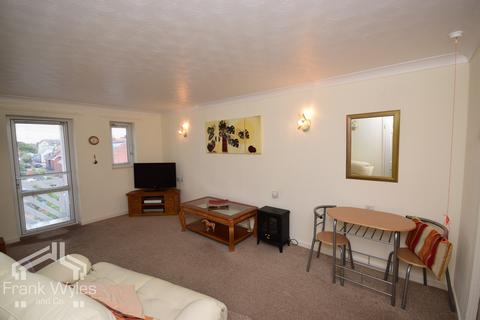 1 bedroom flat for sale - 49 Poplar Court