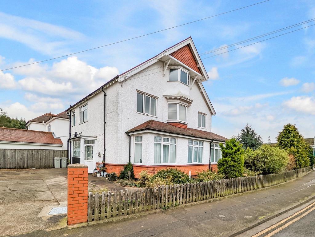 Drummond Road, Skegness, PE25 7 bed detached house for sale £350,000