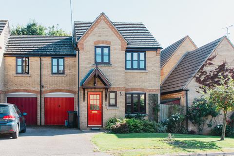 3 bedroom semi-detached house for sale, Arundel Close, Kings Sutton, OX17