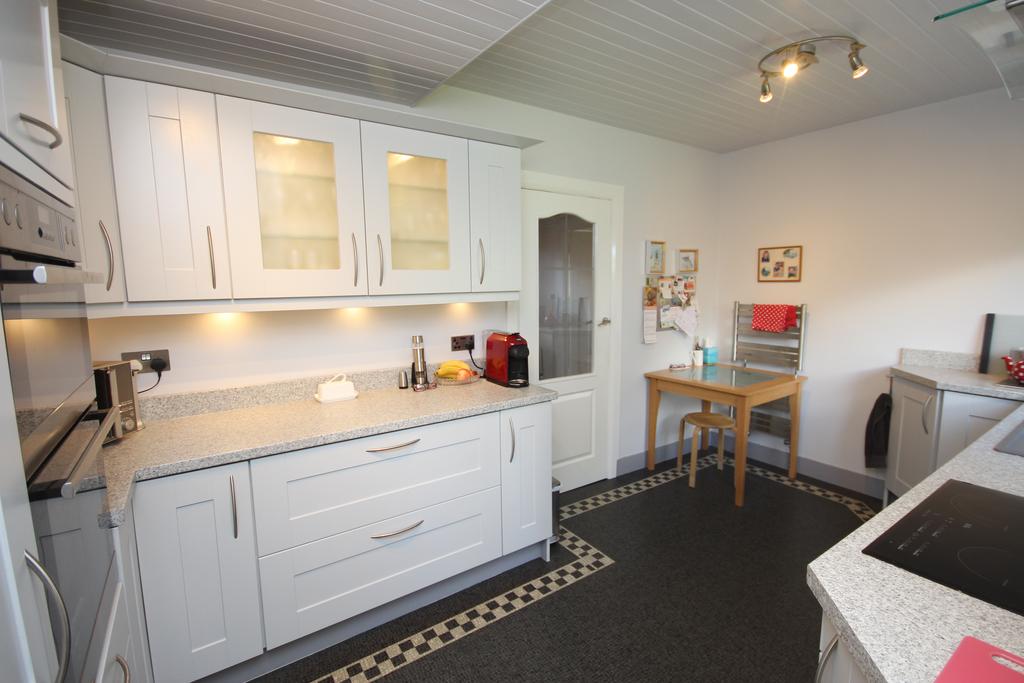 Hartley Avenue, Monkseaton, Whitley Bay, NE26 3NT 3 bed semidetached house £440,000