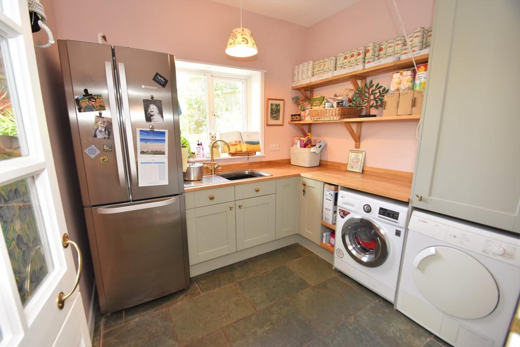 Crediton - Seddons