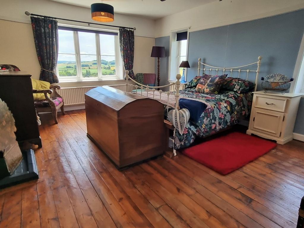 Crediton - Seddons