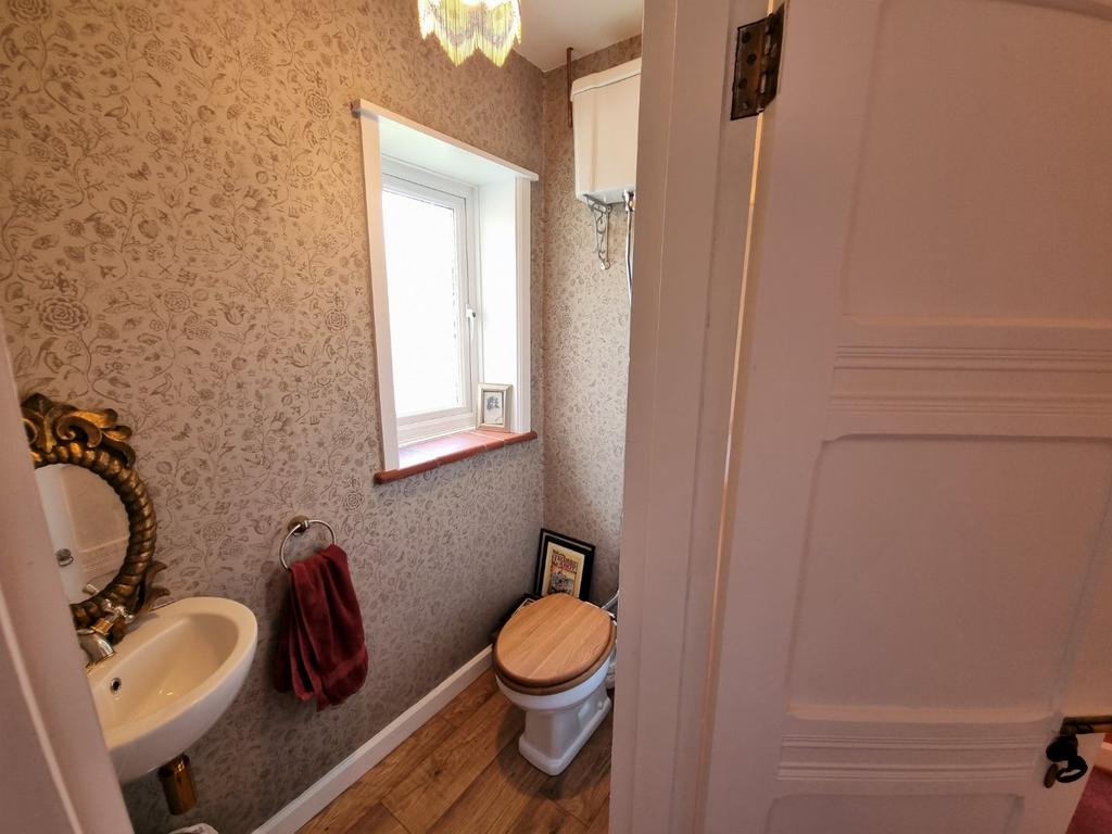 Crediton - Seddons