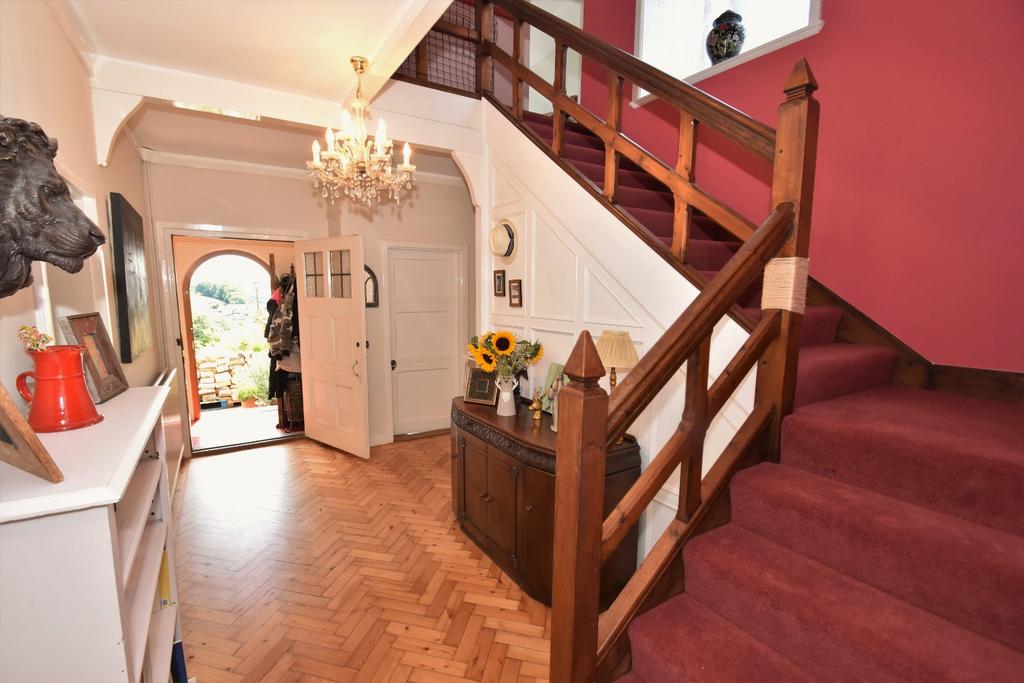 Crediton - Seddons