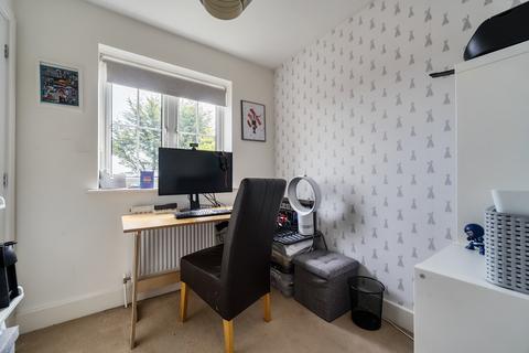 1 Chase Gardens, Waltham Chase, Southampton, SO32 2ES