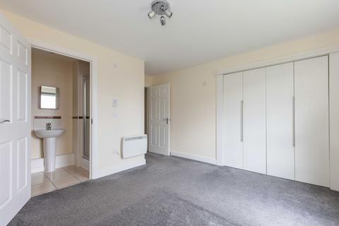 12/4 Ferry Gait Crescent, Edinburgh, EH4 4GR