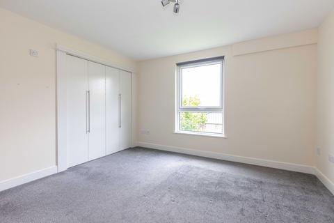 12/4 Ferry Gait Crescent, Edinburgh, EH4 4GR