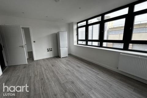 undefined, Alma Street, Luton