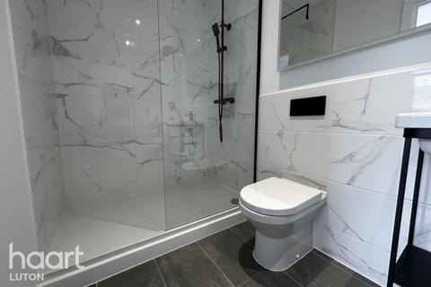 undefined, Alma Street, Luton