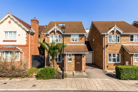 40 Crosier Close, London, SE3 8NT