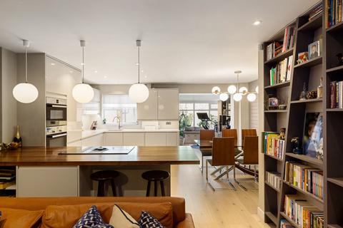 40 Crosier Close, London, SE3 8NT