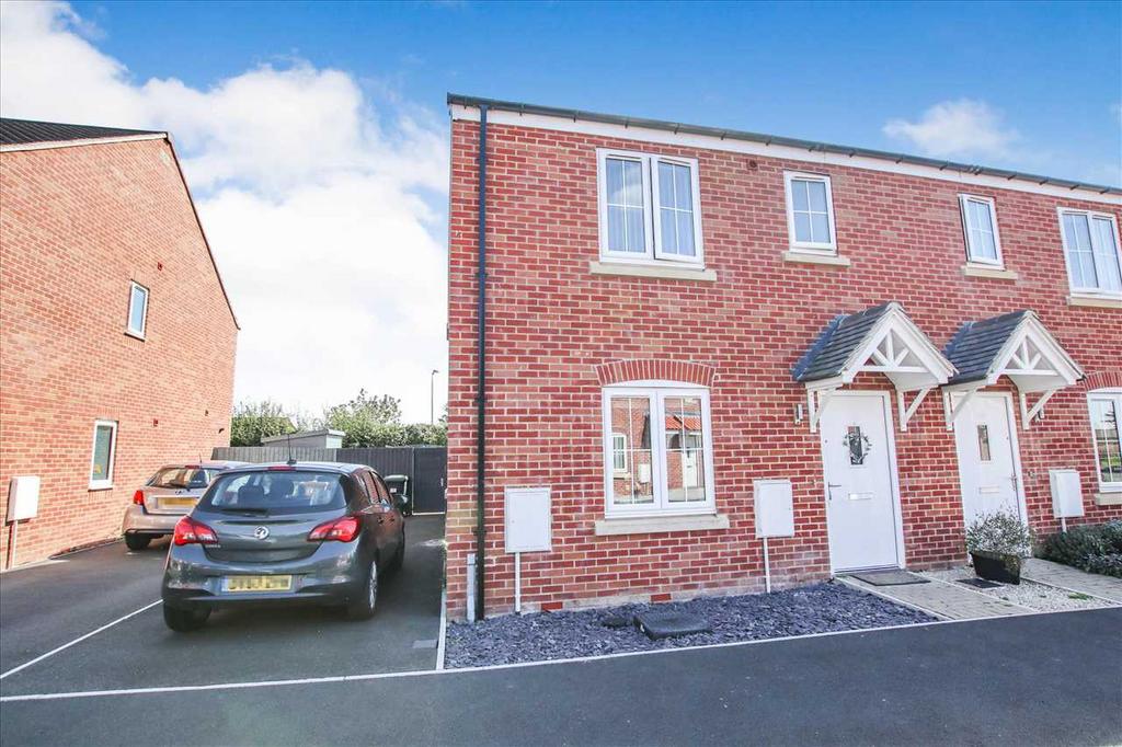 Rushfield Way, Branston 3 bed semidetached house £75,000