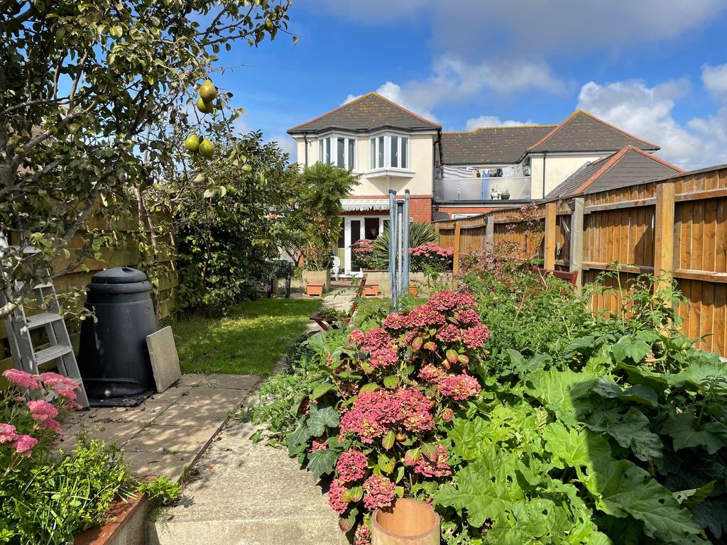 Camp Road, Weymouth 3 bed semidetached house for sale £325,000