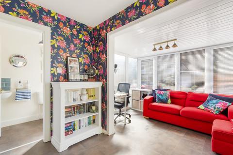 5 Buckstone Way, Edinburgh, EH10 6PN