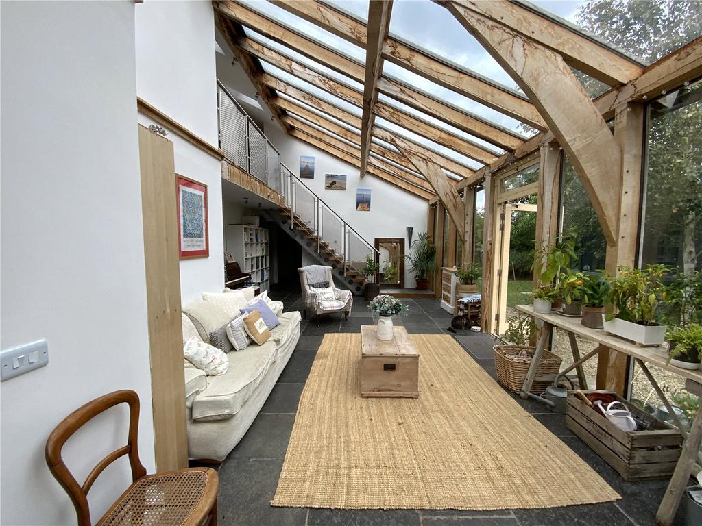 Bottlesford, Pewsey, Wiltshire, SN9 5 bed detached house to rent £