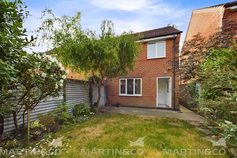 25 Langold Drive, Norton, Doncaster, DN6 9GE