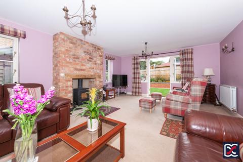 4 bedroom cottage for sale, Bliss Lane, Flore NN7