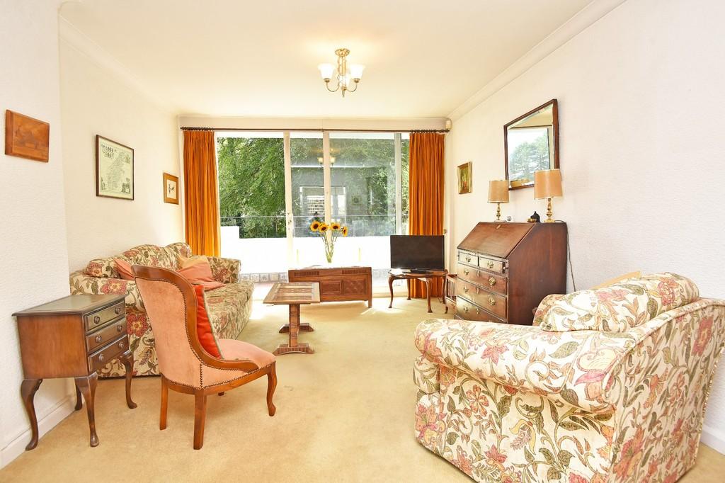 Majestic Court, Spring Grove, Harrogate 2 bed apartment £235,000