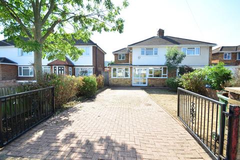 4 bedroom semi-detached house for sale - Chalford Close, West Molesey