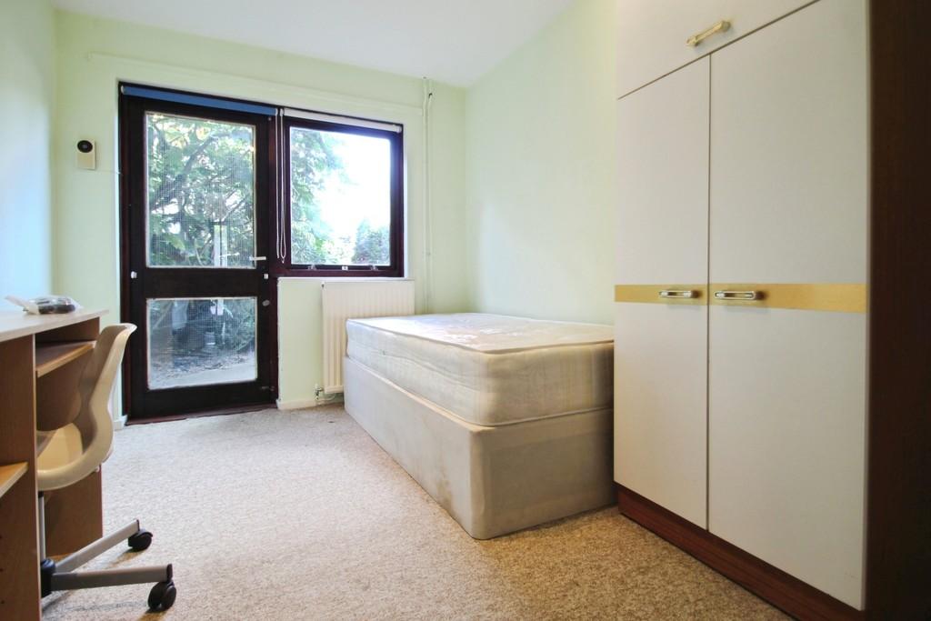 Bedroom 1 - Angle 2
