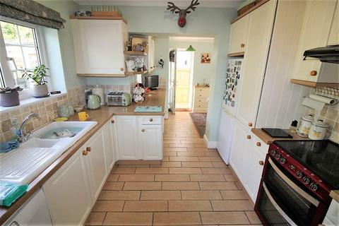 2 bedroom detached bungalow for sale, New Thorpe Avenue, Thorpe le Soken, Thorpe le Soken