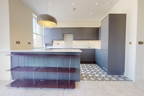 3 bedroom flat to rent, St Aubyns, Hove, BN3