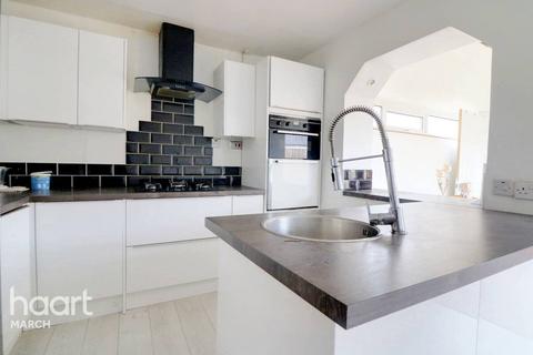 3 bedroom semi-detached house for sale - Eastwood Avenue, March