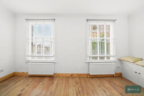 2 bedroom flat to rent, Kenmont Road, College Park NW10