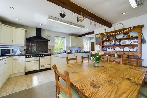 5 bedroom detached bungalow for sale - Buckford Lane, Stenson