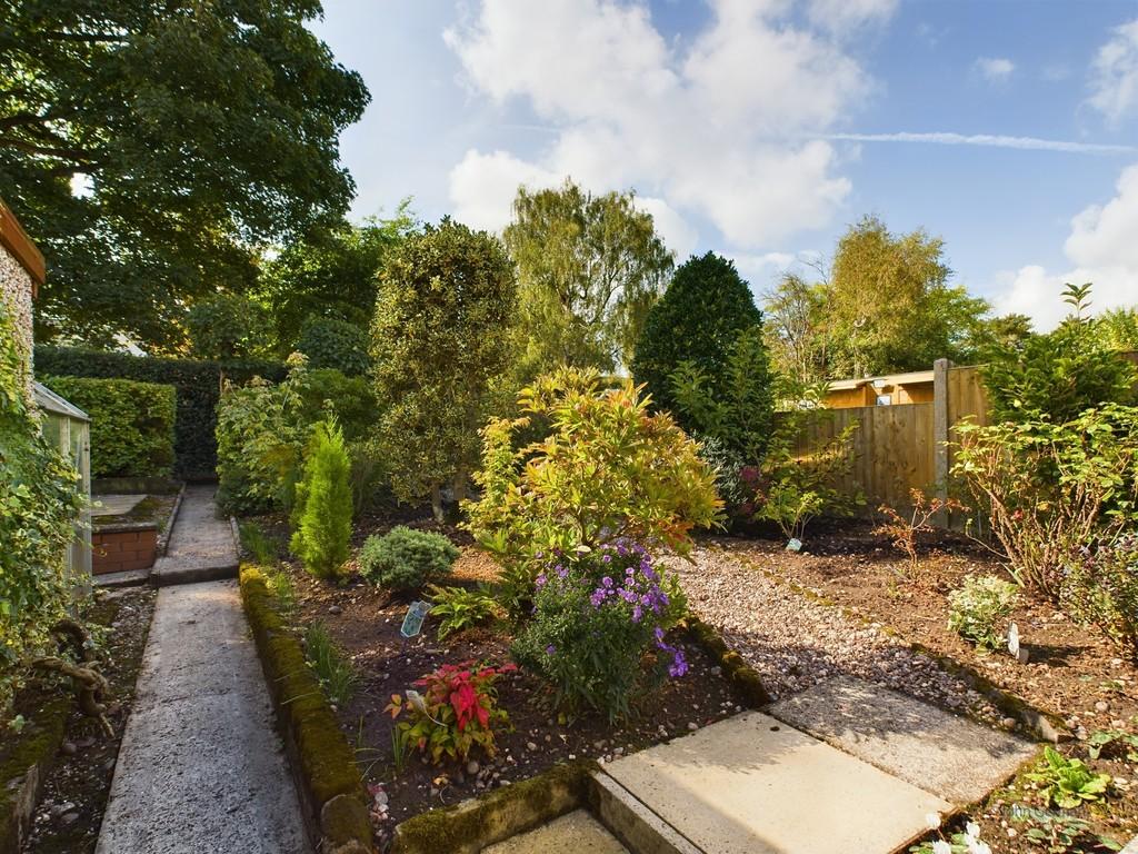 Radstock Close, Stafford 2 bed semidetached bungalow for sale £220,000