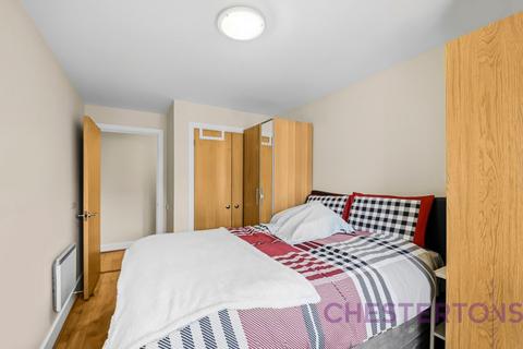 2 bedroom flat to rent, St. Davids Square, London