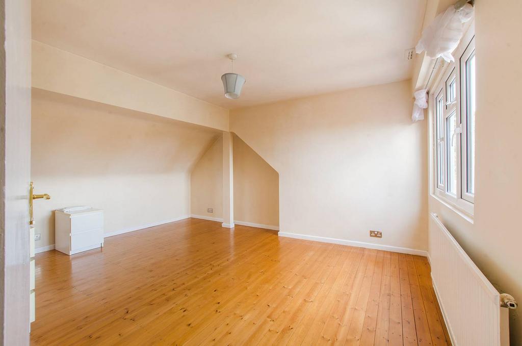 Haddington road downham bromley br1 4 bed house 2 500 pcm 577 pw 