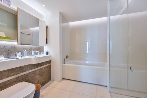 3 bedroom flat for sale, Upper Ground, South Bank, London, SE1