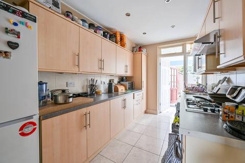 3 bedroom terraced house to rent - Guildersfield Road, Streatham Common, London, SW16