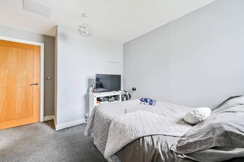 34, Cumberland House Erebus Drive, London, SE28 0GE